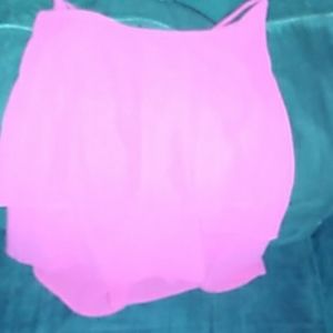 Red layered sleeveless backless shirt